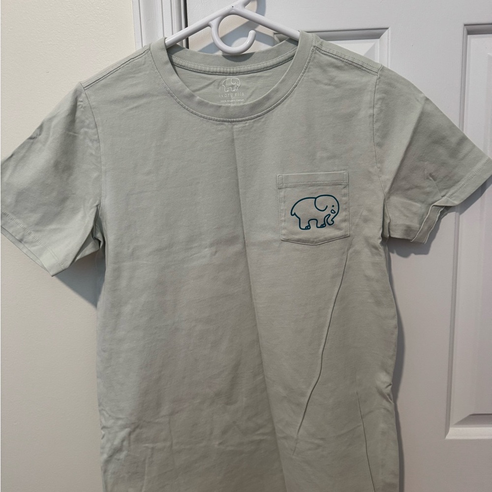 Ivory Ella Gray T-Shirt with Elephant
